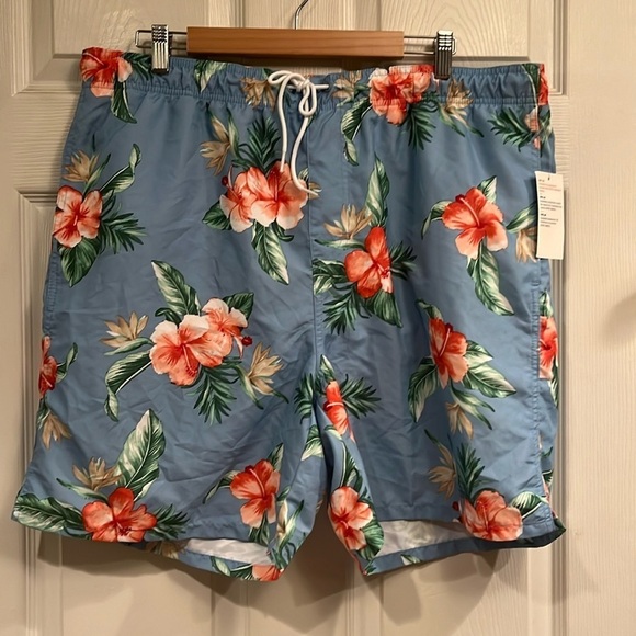 Old Navy brand size XL elastic/drawstring waist swimming trunks- NWT - Picture 1 of 6